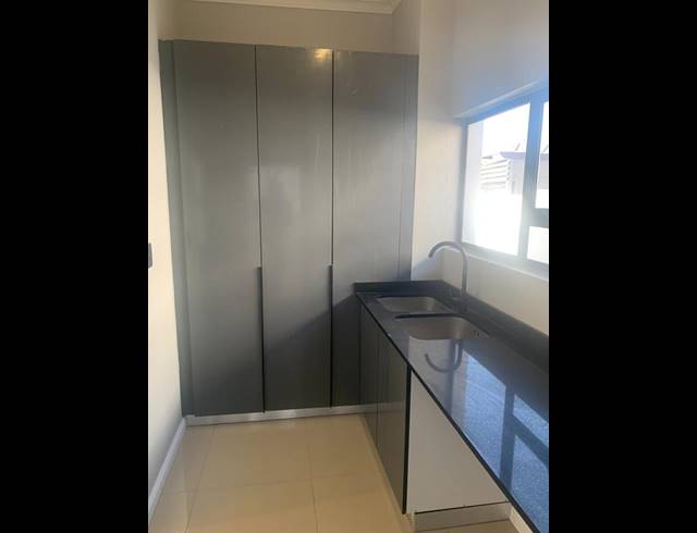 5 BEDROOM HOUSE FOR SALE IN SIX FOUNTAINS RESIDENTIAL ESTATE